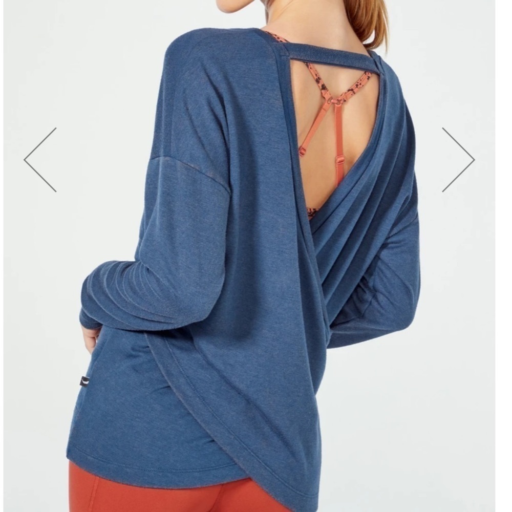 Jessica Simpson blue v neck open back sweatshirt - Picture 3 of 9
